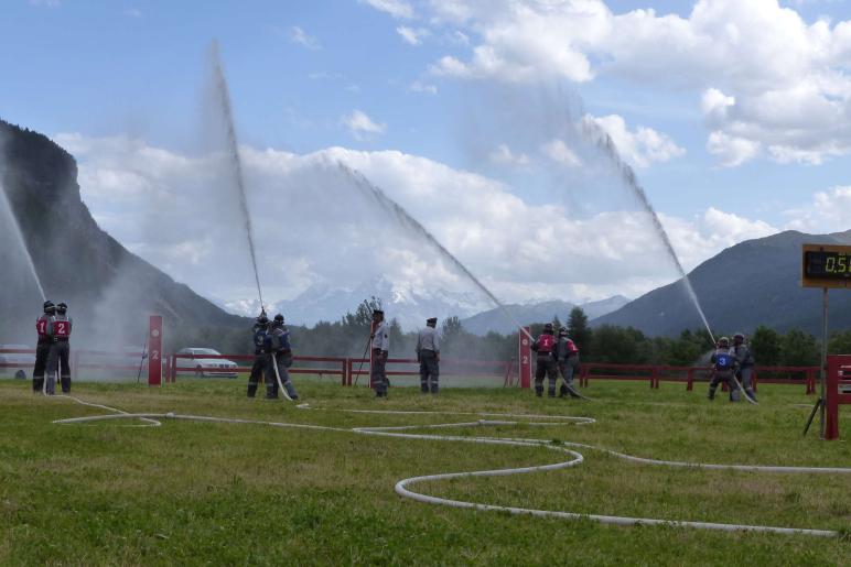  6. Obervinschger Nassleistungswettbewerb auf der Grünzone in Graun am 8. Juli 2017; Fotos: Sepp